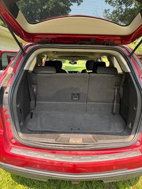 Red 2013 Chevrolet Traverse 1LT