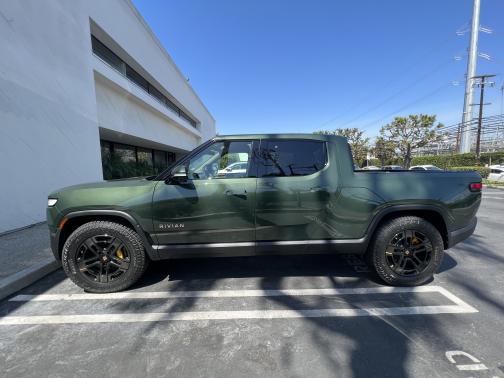 2022 Rivian R1T Adventure Package
