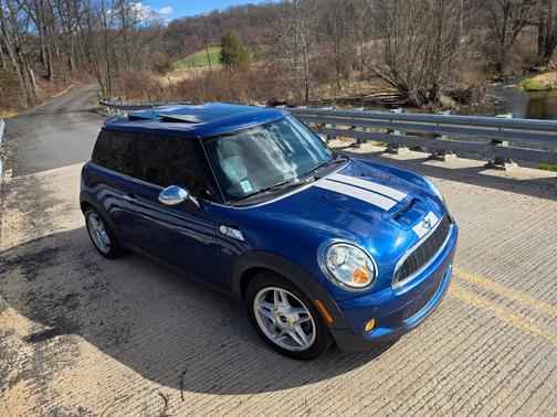 2007 MINI Cooper S Base