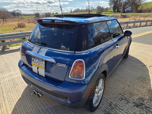 2007 MINI Cooper S Base