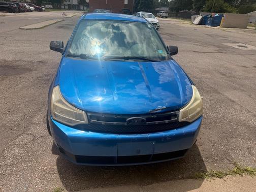 Blue 2011 Ford Focus S
