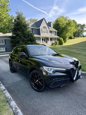 Black 2018 Alfa Romeo Stelvio Ti Sport