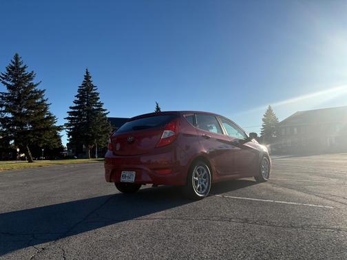 Red 2014 Hyundai Accent GS