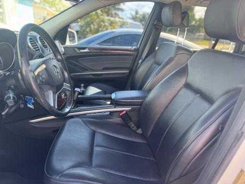 White 2012 Mercedes-Benz GL-Class GL 450 4MATIC