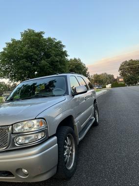 Silver 2004 GMC Yukon Denali