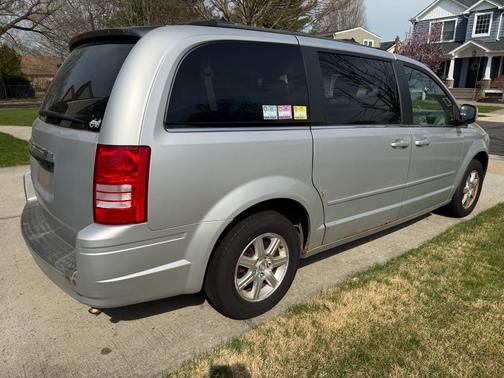 2008 Chrysler Town & Country Touring