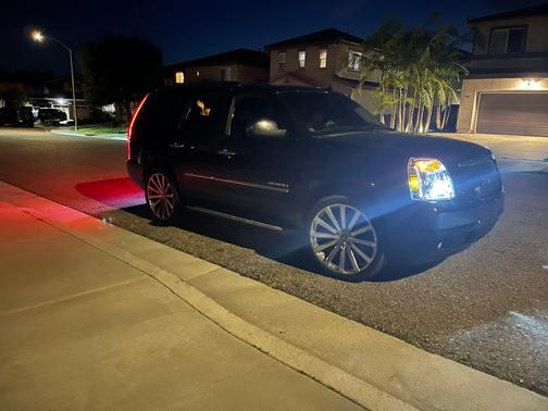 Black 2011 GMC Yukon Denali