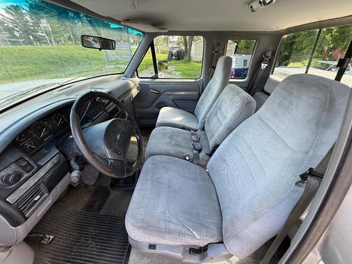 Gray 1995 Ford F-250 XL SuperCab H/D