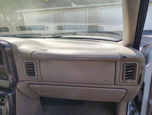 2004 GMC Yukon XL Denali