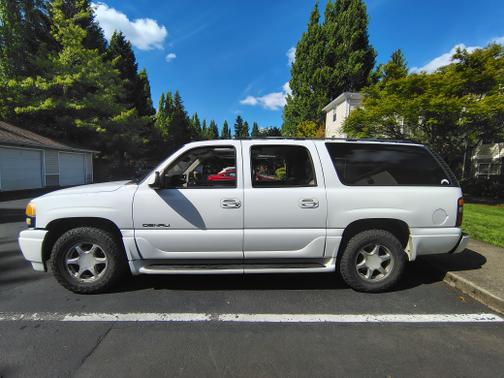 2004 GMC Yukon XL Denali