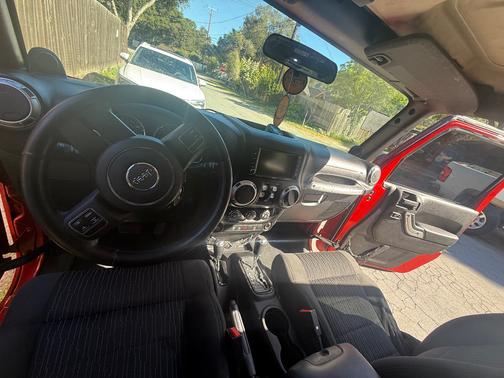 2011 Jeep Wrangler Unlimited Sahara