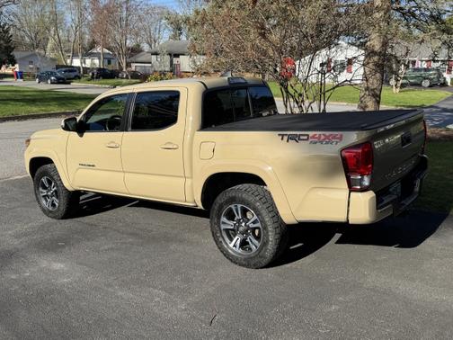 2016 Toyota Tacoma TRD Sport