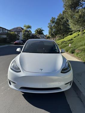 White 2021 Tesla Model Y Long Range