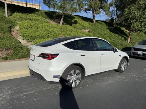 White 2021 Tesla Model Y Long Range