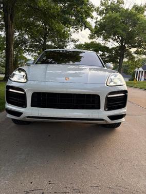 White 2019 Porsche Cayenne Cayenne E-Hybrid