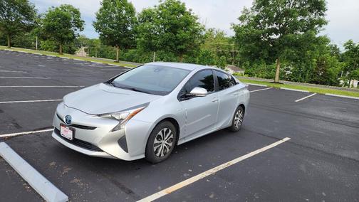 Silver 2017 Toyota Prius One