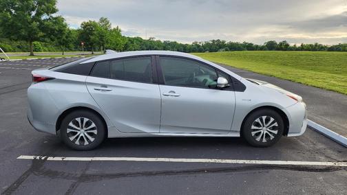 Silver 2017 Toyota Prius One