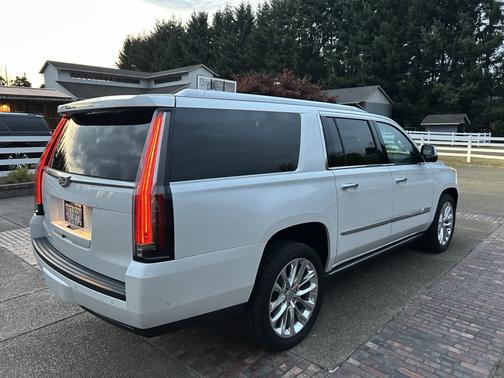 2019 Cadillac Escalade ESV Platinum