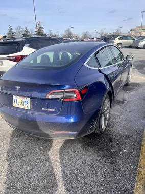 Blue 2022 Tesla Model Y Performance