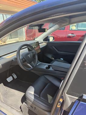 Blue 2022 Tesla Model Y Performance
