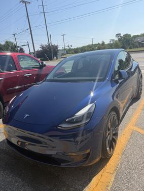 Blue 2022 Tesla Model Y Performance