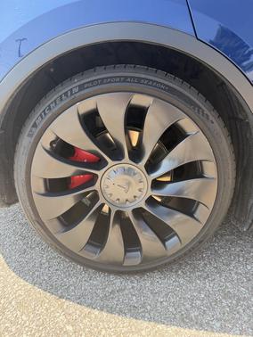 Blue 2022 Tesla Model Y Performance