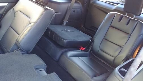 Black 2016 Ford Explorer XLT