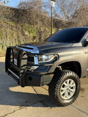 2014 Toyota Tundra SR5