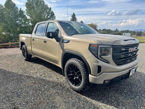 Beige 2022 GMC Sierra 1500 Elevation