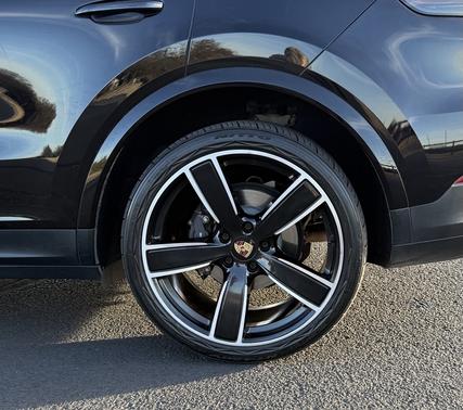 2022 Porsche Cayenne Cayenne