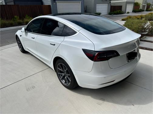 2020 Tesla Model 3 Long Range