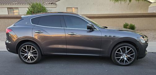 2017 Maserati Levante Base