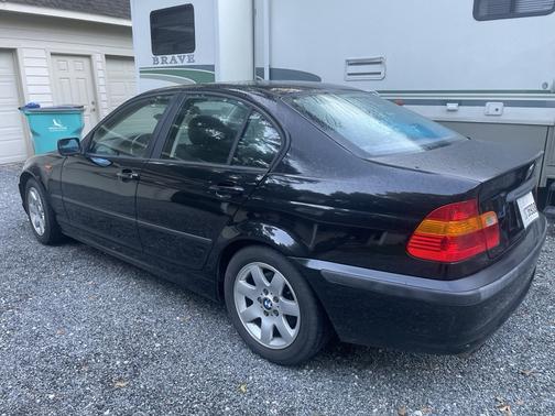 2005 BMW 325 i