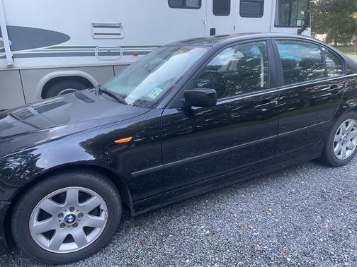 2005 BMW 325 i
