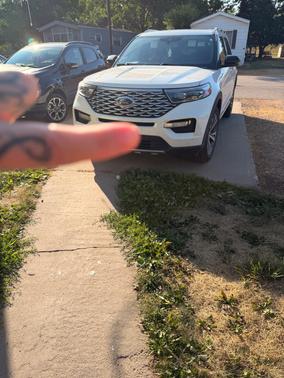 White 2020 Ford Explorer Platinum