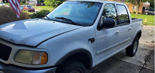 2002 Ford F-150 XLT SuperCrew