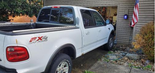 2002 Ford F-150 XLT SuperCrew