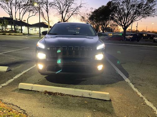 Black 2015 Jeep Cherokee Latitude Altitude
