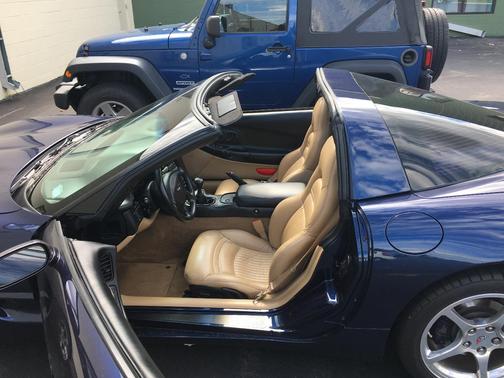 Blue 2001 Chevrolet Corvette Base