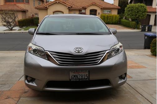 2011 Toyota Sienna XLE