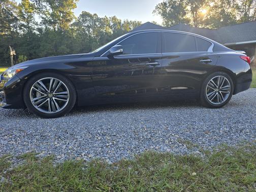 2015 INFINITI Q50 Premium