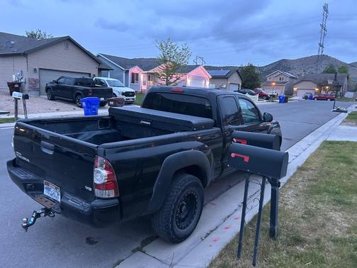 Black 2009 Toyota Tacoma Access Cab