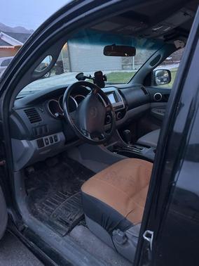 Black 2009 Toyota Tacoma Access Cab