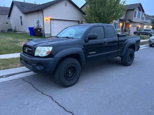 Black 2009 Toyota Tacoma Access Cab