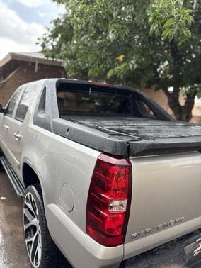 Gold 2008 Chevrolet Avalanche 1500 LT