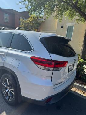 2018 Toyota Highlander LE