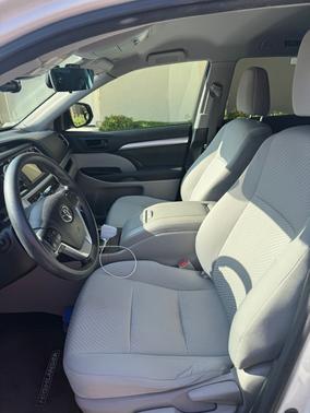 2018 Toyota Highlander LE
