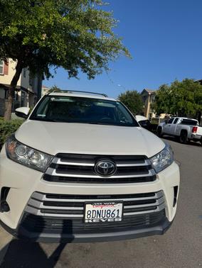 2018 Toyota Highlander LE