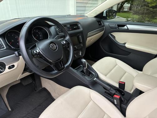 2015 Volkswagen Jetta Auto SE w/Connectivity