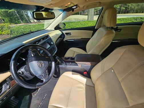 Black 2013 Toyota Avalon Hybrid XLE Touring